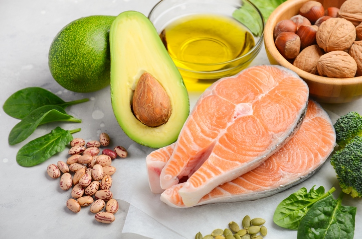 Omega 3 yağ asitleri kaynakları, balık, sebze, fındık