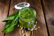 Ayı sarımsaklı pesto (sürme)? Bahar temizliği için sağlıklı bir tarif